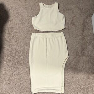 SHEIN Curve Size 1XL Elegant Cream Ribbed Skirt Set